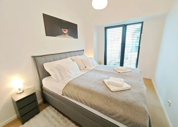 Tusarova Comfort Apartment, City Center, Parking!