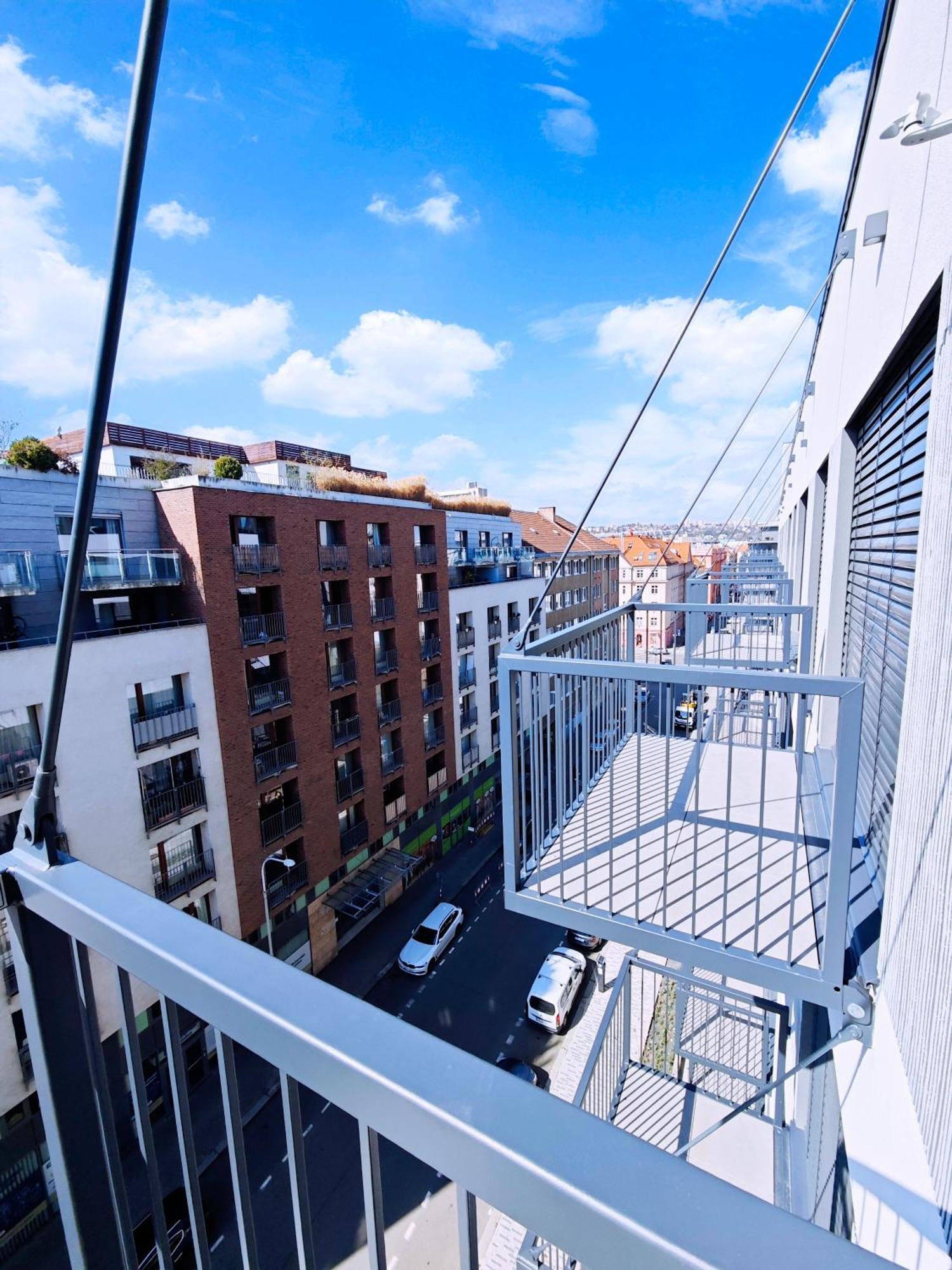 Tusarova Comfort Apartment, Center, Parking! Apartment